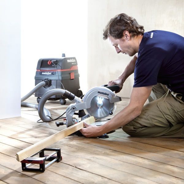 Пила торцювальна Metabo KGS 216 M + диск D 216x30 мм  690827000 фото